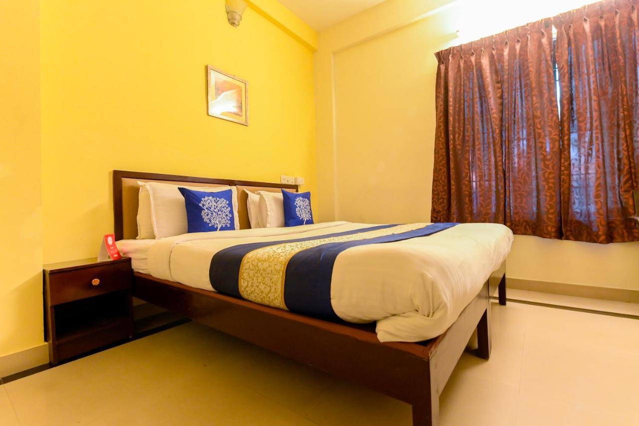 Oyo 8273 Diamond Inn Kochi Exterior foto
