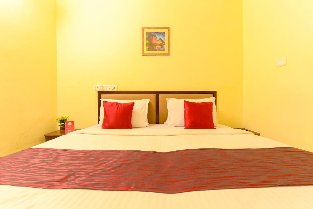 Oyo 8273 Diamond Inn Kochi Exterior foto